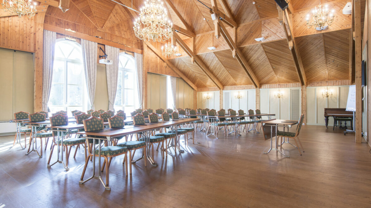 Meyersalen er et av konferanselokalene du kan velge mellom ved kurs og konferanse på Losby Gods