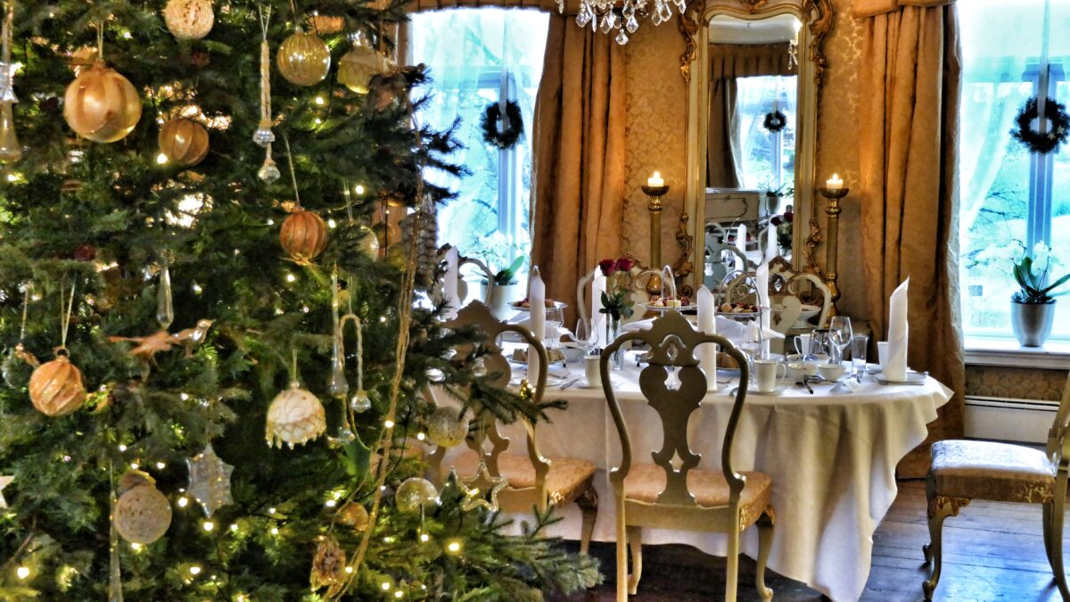 Afternoon Christmas tea i gamlegodset på Losby Gods